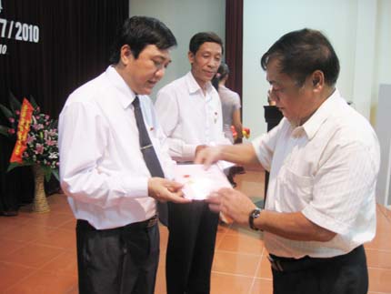 Gặp mặt truyền thống cán bộ Tuyên giáo và tổ chức Hội nghị báo cáo viên